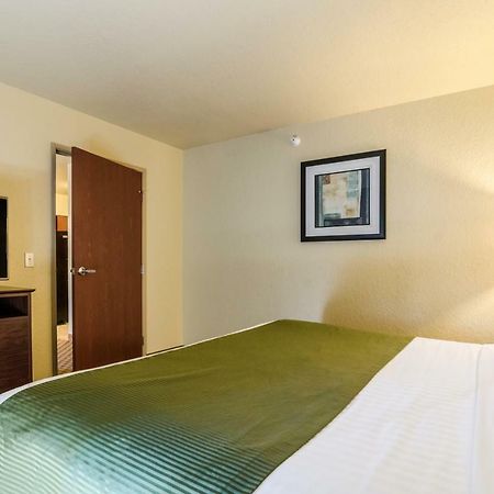 Cobblestone Inn And Suites - Eaton 외부 사진