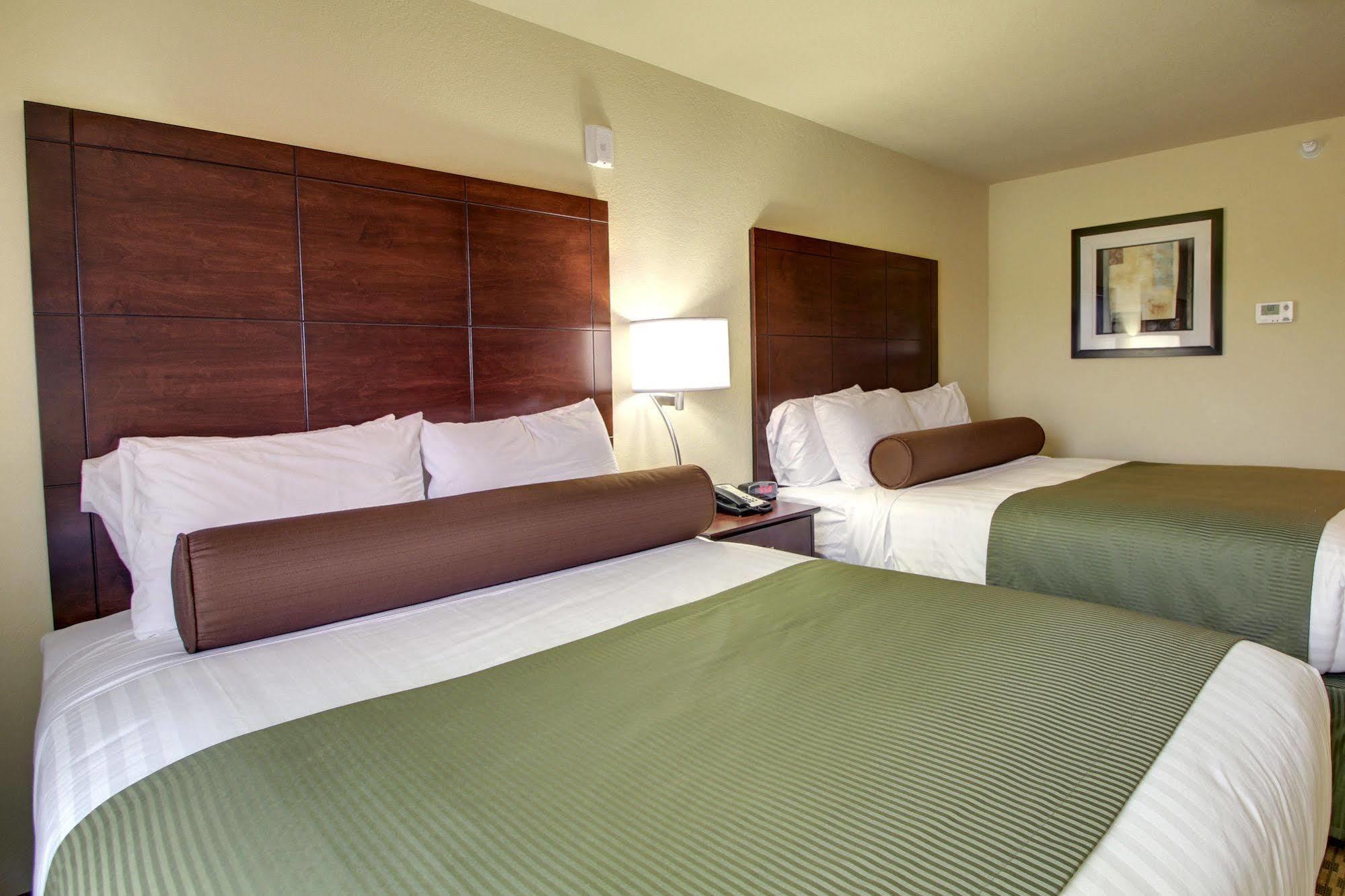 Cobblestone Inn And Suites - Eaton 외부 사진