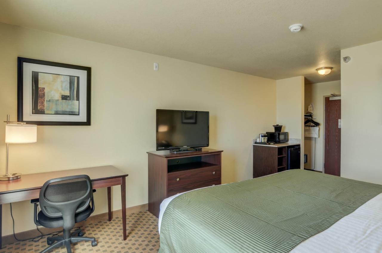 Cobblestone Inn And Suites - Eaton 외부 사진