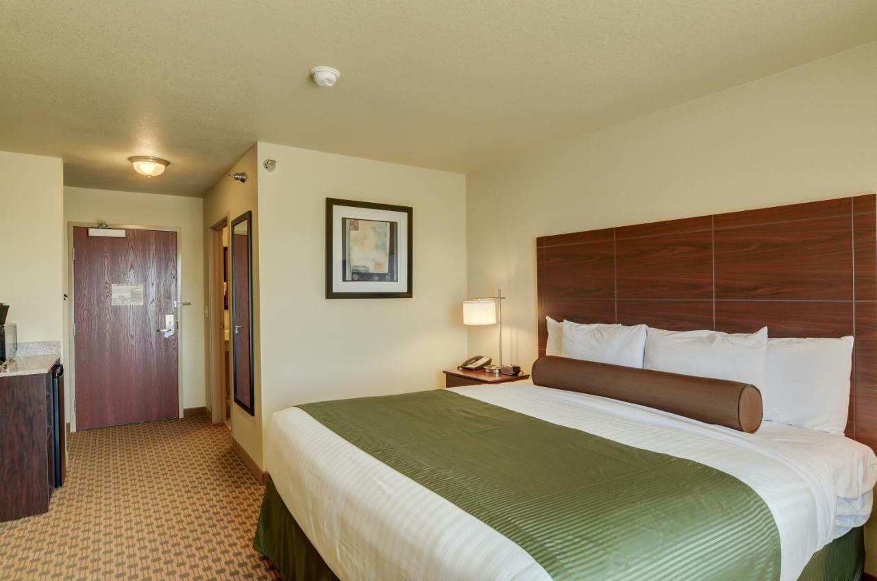Cobblestone Inn And Suites - Eaton 외부 사진